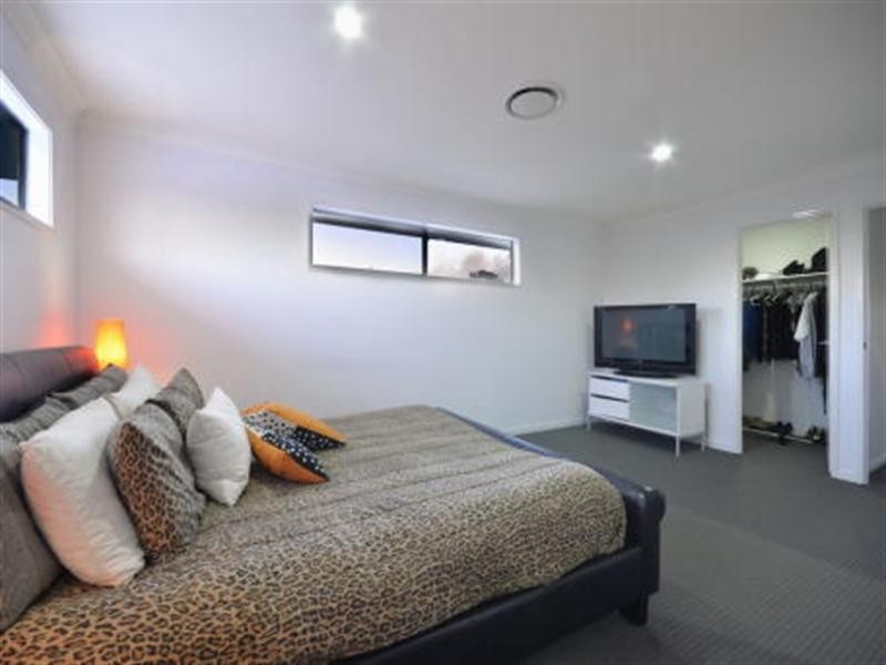 119 Raceview Avenue, Hendra QLD 4011