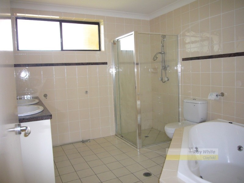 15 Eskgrove Street, East Brisbane QLD 4169