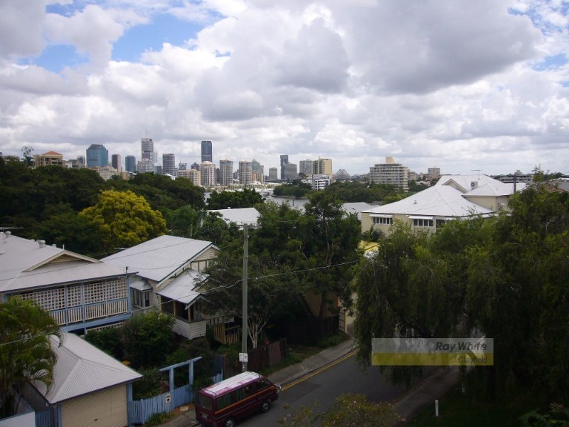 15 Eskgrove Street, East Brisbane QLD 4169