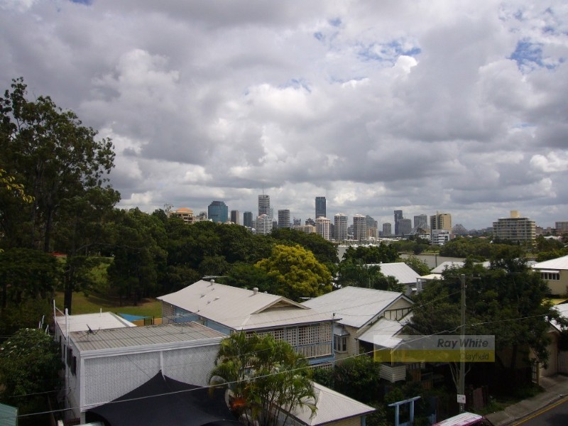 15 Eskgrove Street, East Brisbane QLD 4169