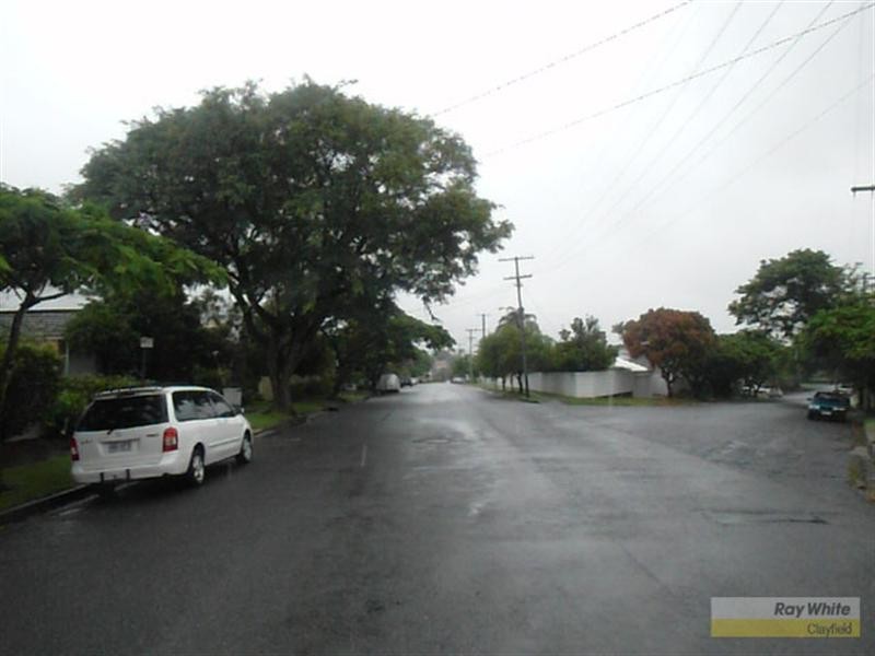 14 Bowley Street, Hendra QLD 4011