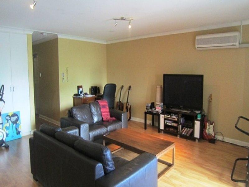 2/8 Little Street, Albion QLD 4010