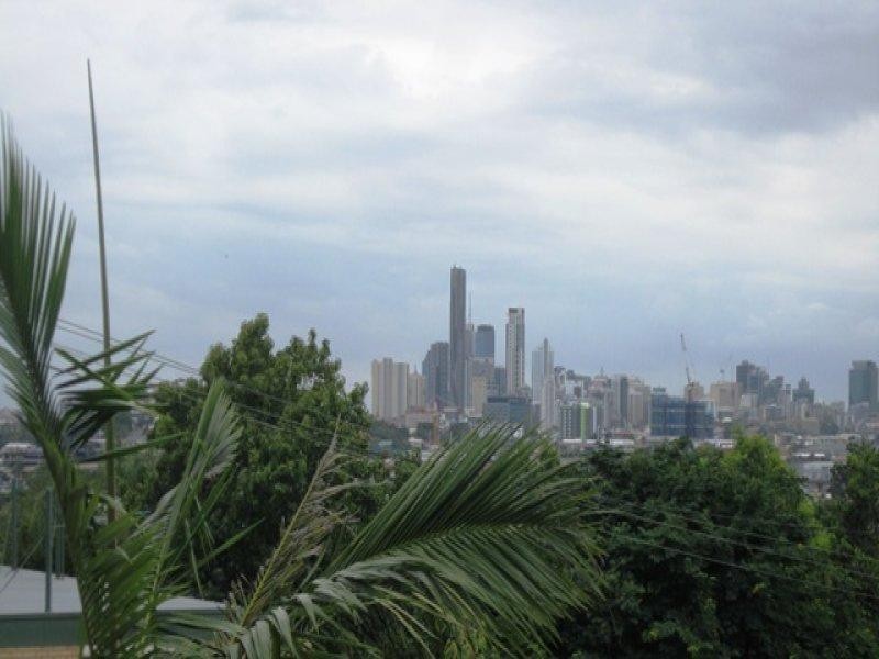 2/8 Little Street, Albion QLD 4010