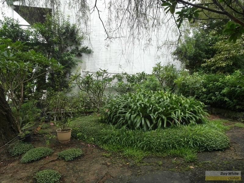 4/27 Windermere Road, Hamilton QLD 4007