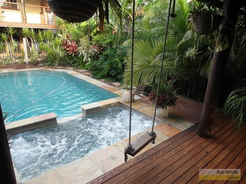 19 Morris Street, Wooloowin QLD 4030