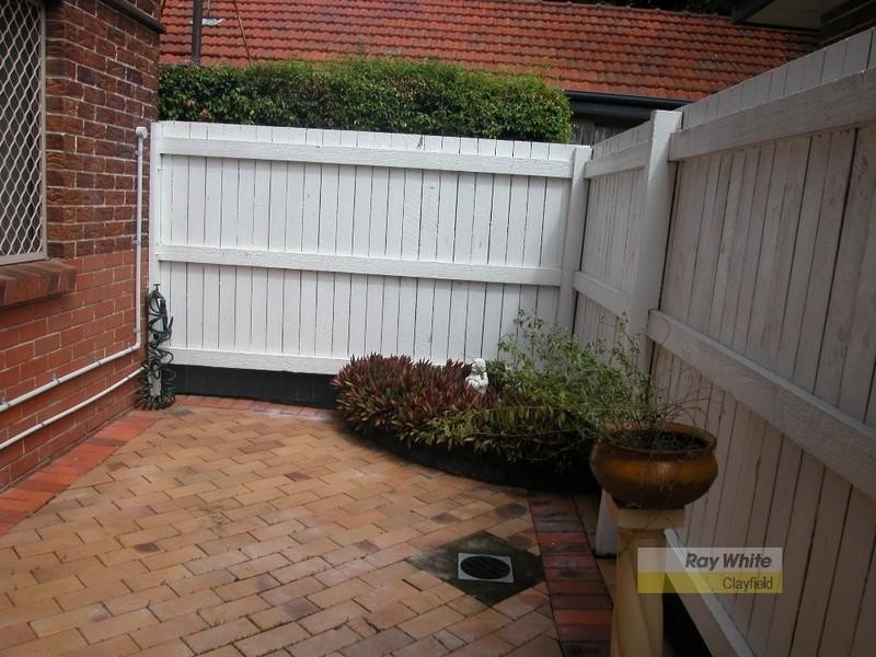 2/58 Lisson Grove, Wooloowin QLD 4030