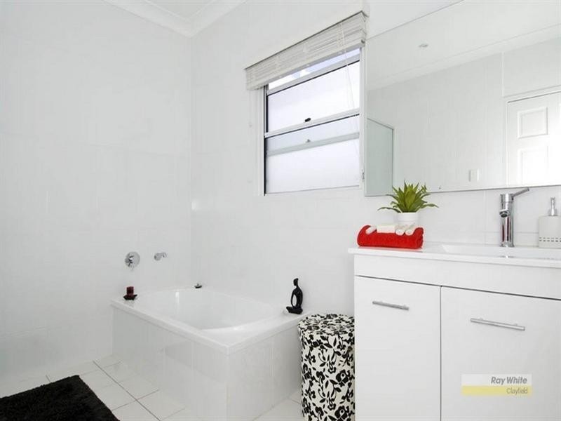 122 Mein Street, Hendra QLD 4011