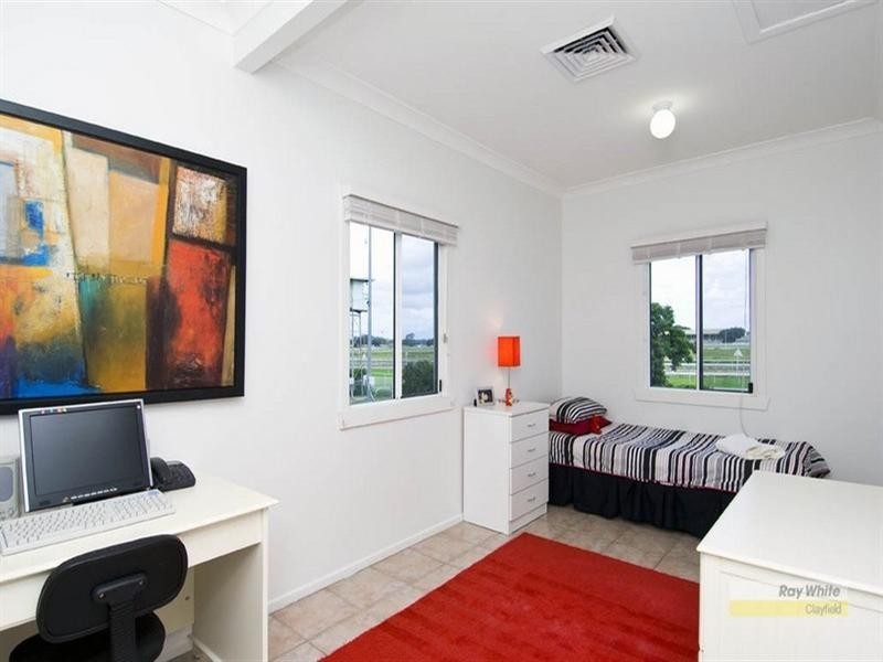 122 Mein Street, Hendra QLD 4011