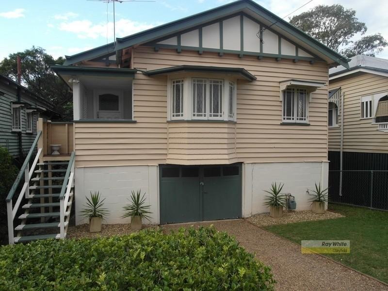 8 Lydia Street, Wooloowin QLD 4030