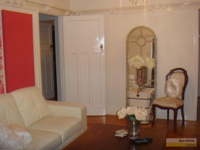 8 Lydia Street, Wooloowin QLD 4030