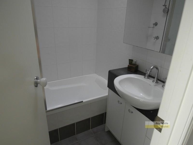 8/38 Onslow Street, Ascot QLD 4007