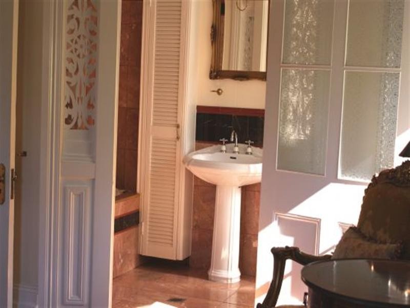 64 McLennan Street, Albion QLD 4010