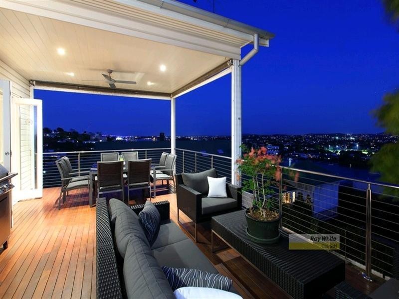 90 Hillside Crescent, Hamilton QLD 4007