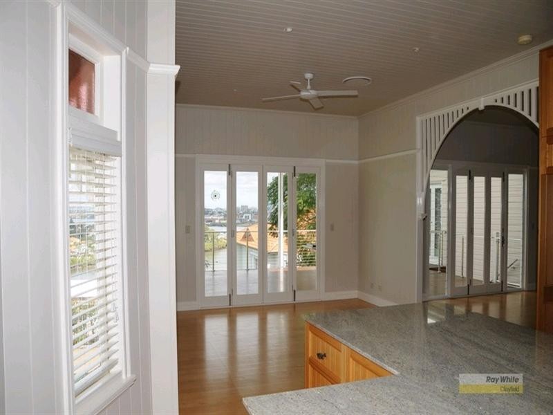 90 Hillside Crescent, Hamilton QLD 4007