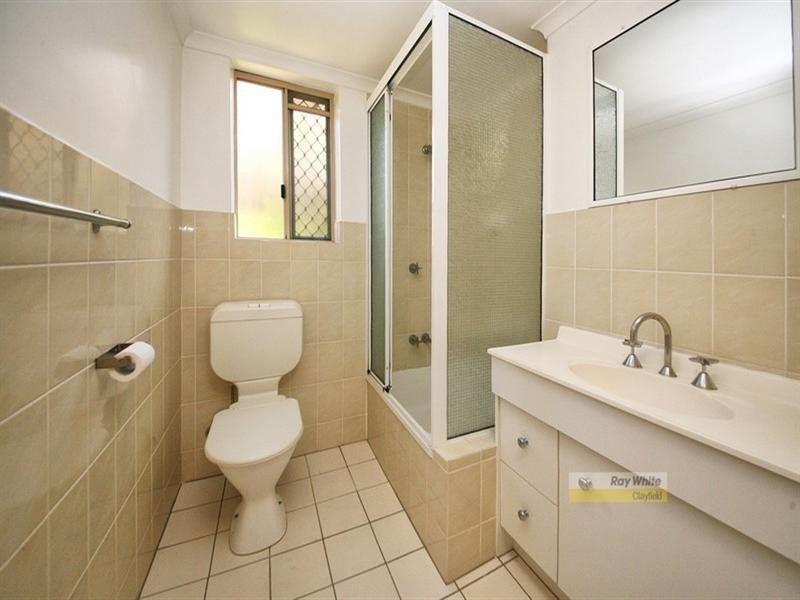 2/31 Collins Street, Clayfield QLD 4011