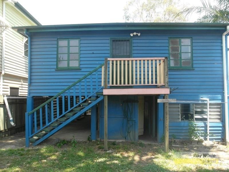 8 Highlands Street, Albion QLD 4010