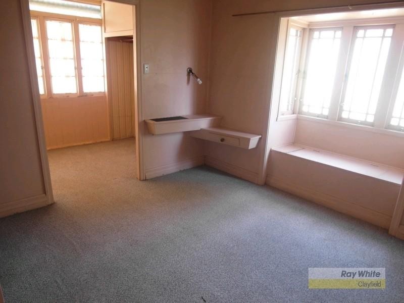 8 Highlands Street, Albion QLD 4010