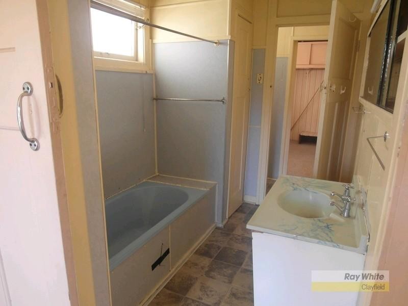 8 Highlands Street, Albion QLD 4010