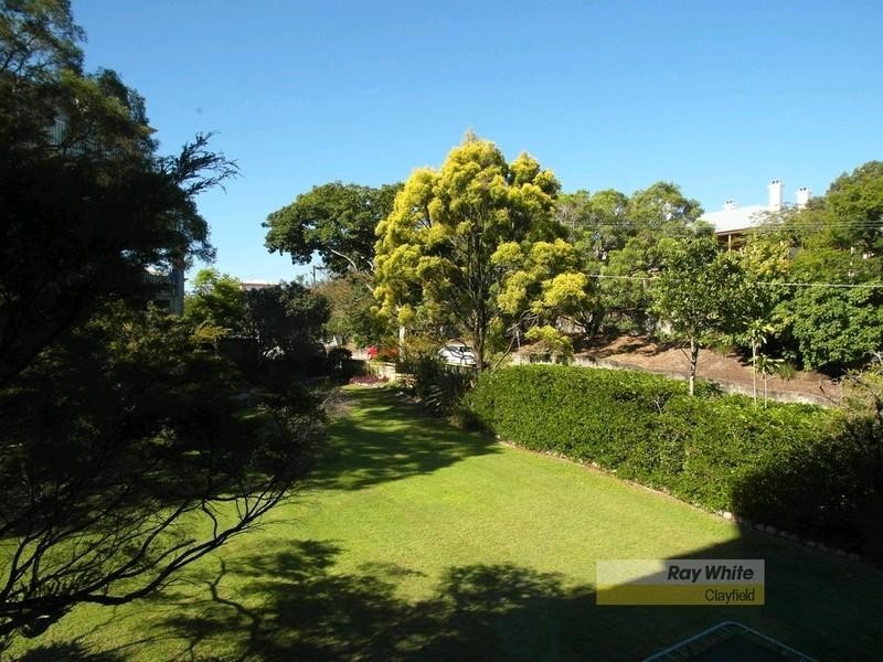 4/28 Little Street, Albion QLD 4010