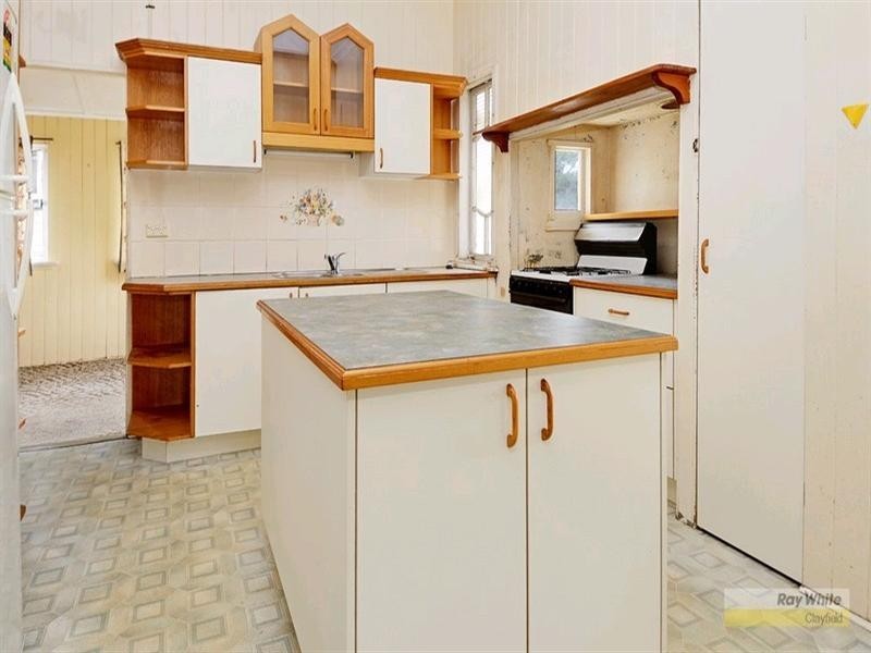 11 Pole Street, Northgate QLD 4013