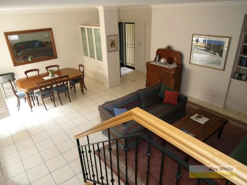 102 Barlow Street, Clayfield QLD 4011