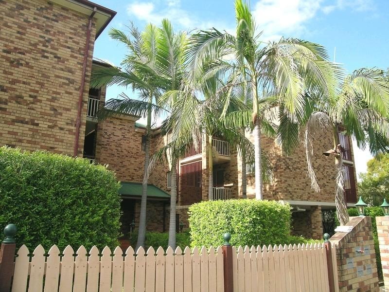 2/7 Lamont Road, Wilston QLD 4051