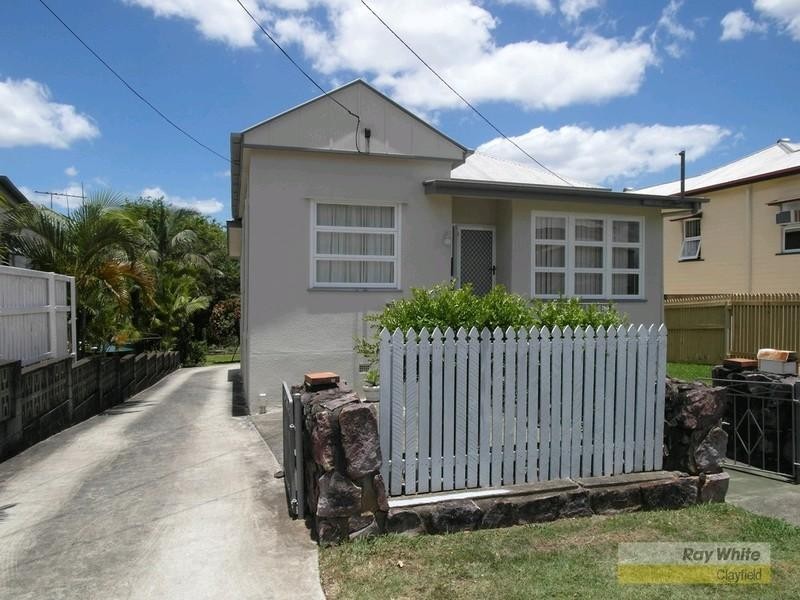 11 York Street, Hamilton QLD 4007