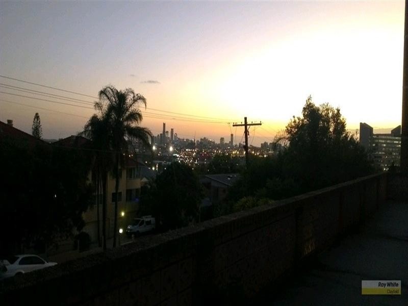 1/28 Little Street, Albion QLD 4010