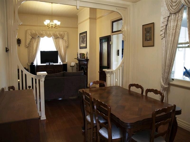 23 Balowrie Street, Hamilton QLD 4007