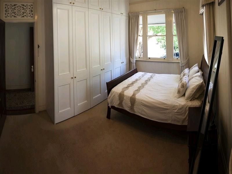 23 Balowrie Street, Hamilton QLD 4007