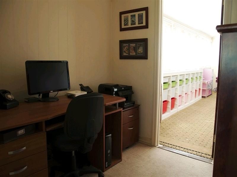 23 Balowrie Street, Hamilton QLD 4007