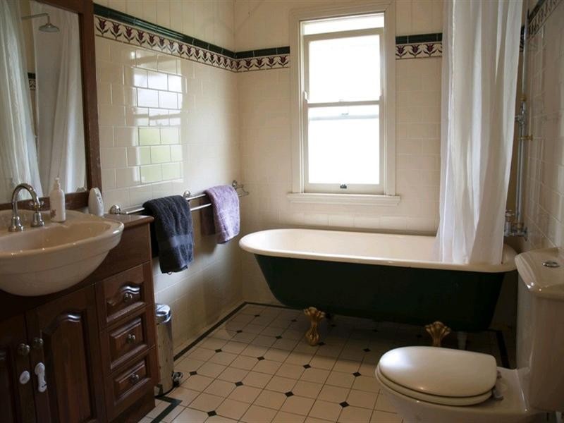 23 Balowrie Street, Hamilton QLD 4007