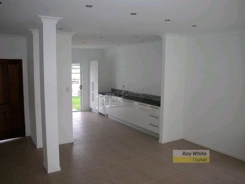 77 Oates Parade, Northgate QLD 4013