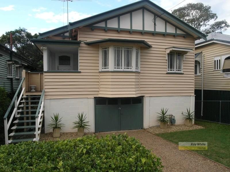 8 Lydia Street, Wooloowin QLD 4030