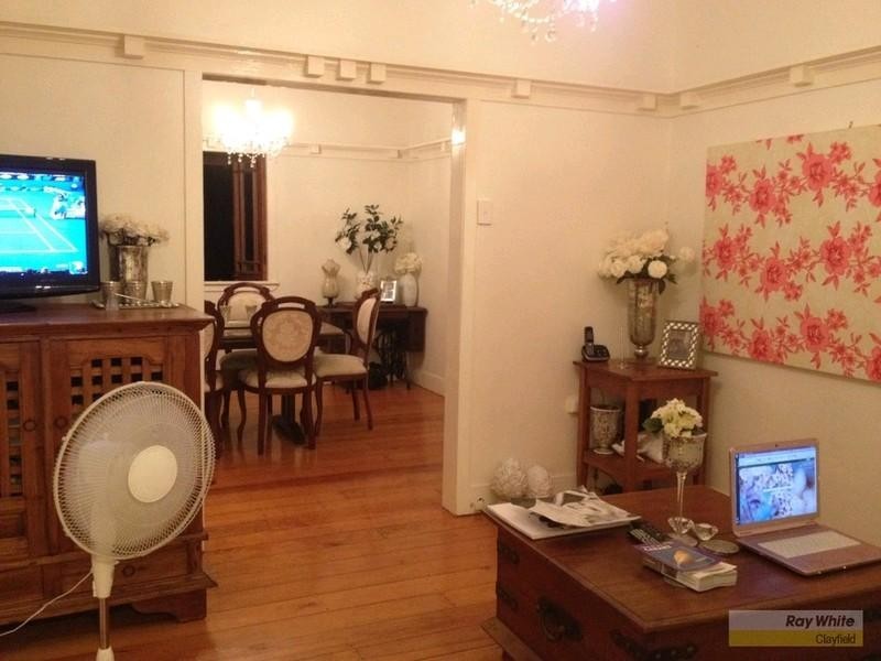 8 Lydia Street, Wooloowin QLD 4030