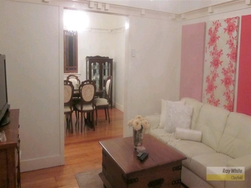 8 Lydia Street, Wooloowin QLD 4030