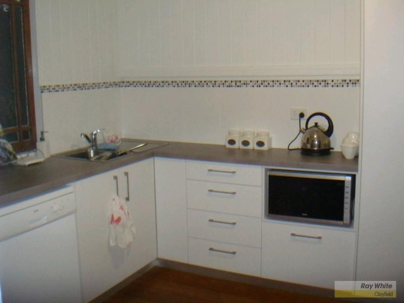 8 Lydia Street, Wooloowin QLD 4030