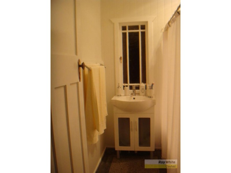 8 Lydia Street, Wooloowin QLD 4030