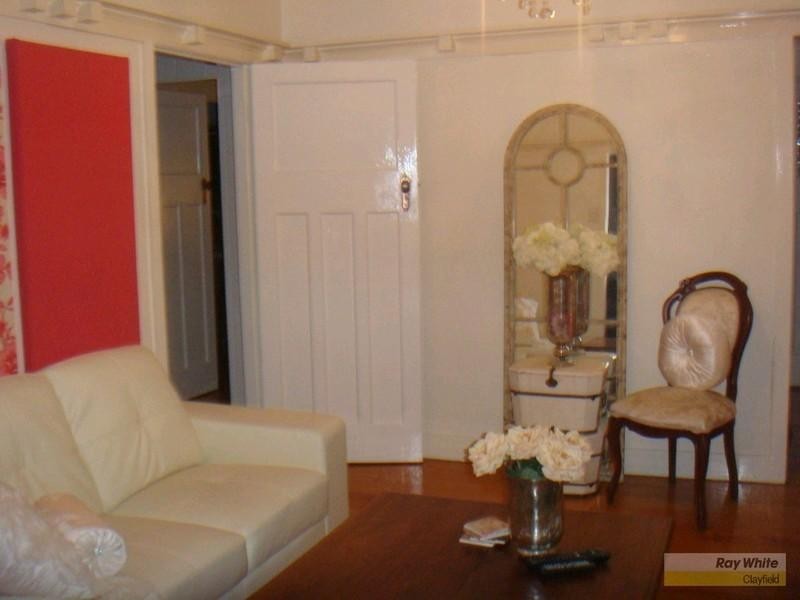 8 Lydia Street, Wooloowin QLD 4030