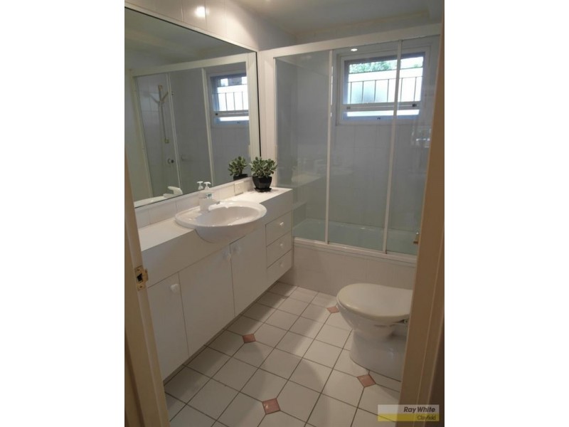 4/107 Windermere Road, Hamilton QLD 4007