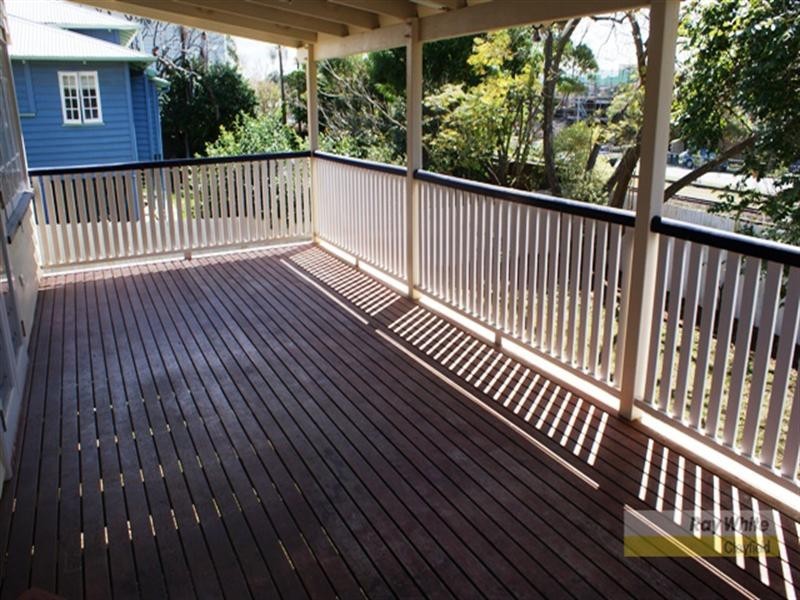 90 Jackson Street, Hamilton QLD 4007