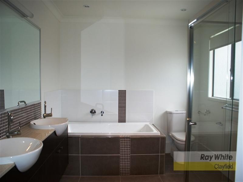 52 Ure Street, Hendra QLD 4011