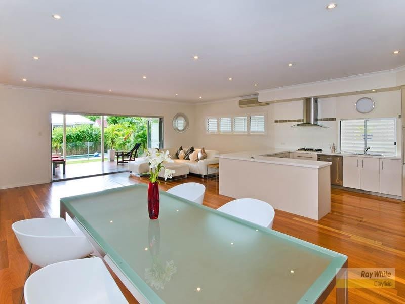 34 Raceview Avenue, Hendra QLD 4011