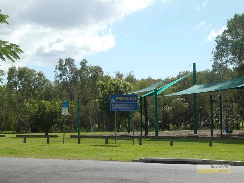 25 Coulter Crescent, Northgate QLD 4013