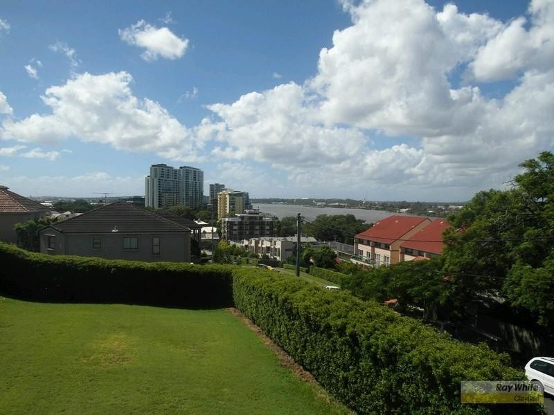 1/72 Markwell Street, Hamilton QLD 4007