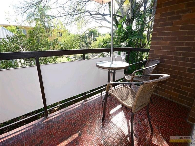 2/27 Miles Street, Clayfield QLD 4011