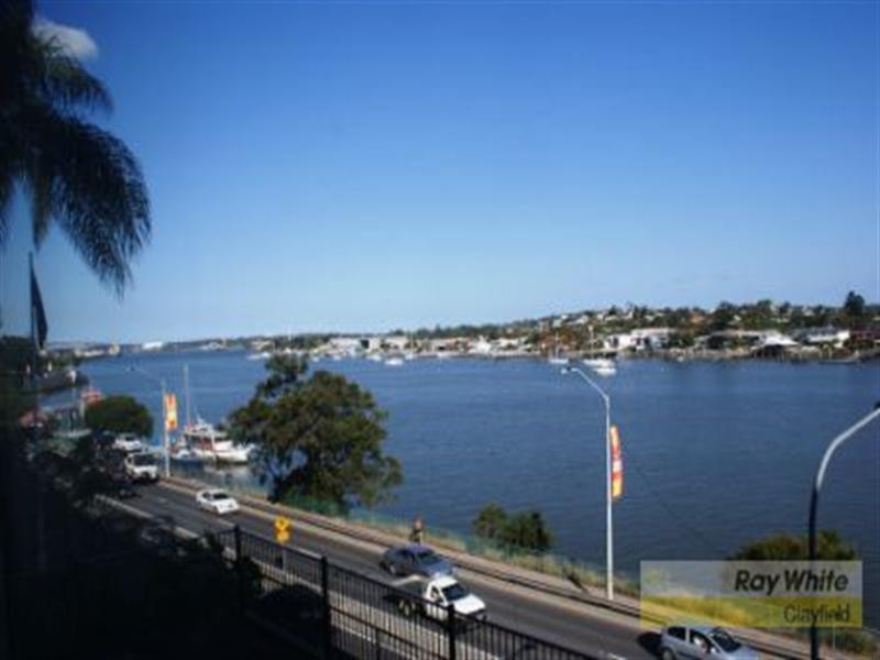 2/61 Hillside Crescent, Hamilton QLD 4007