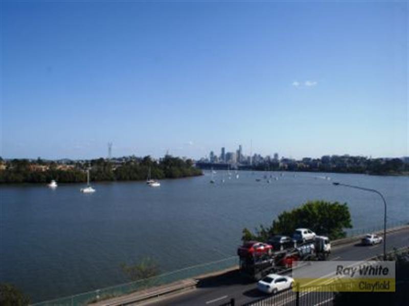 2/61 Hillside Crescent, Hamilton QLD 4007