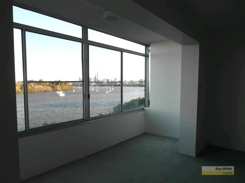 2/61 Hillside Crescent, Hamilton QLD 4007