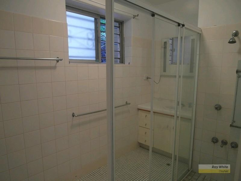 2/61 Hillside Crescent, Hamilton QLD 4007